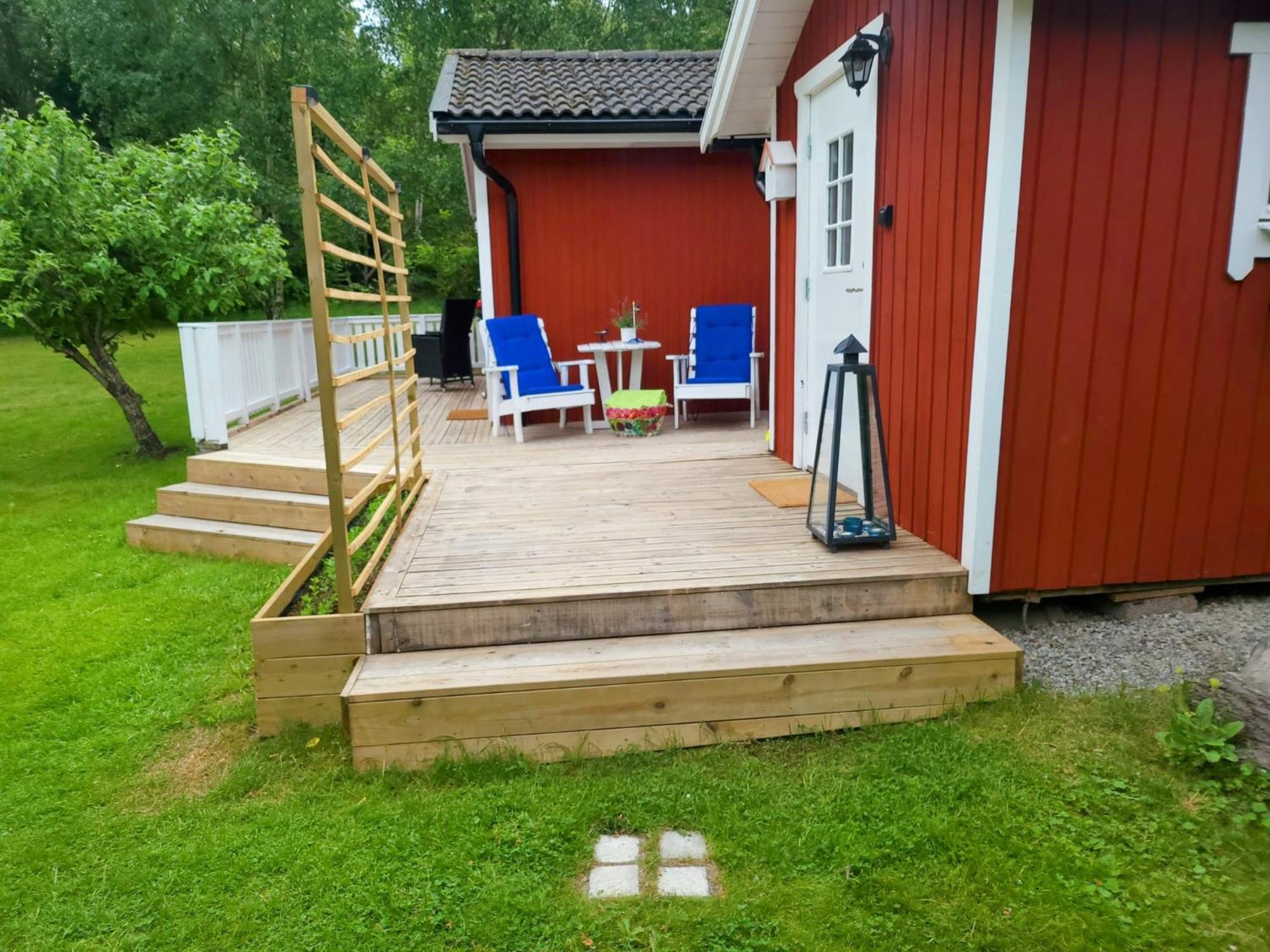Lilla Huset Med Stor Traedgardstomt Naera Golf Och Hav Trosa Exterior foto